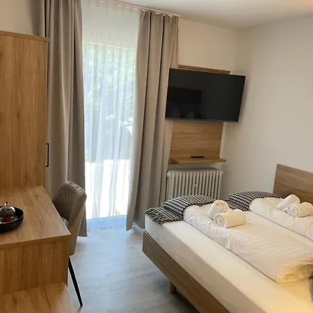 Hotel Ascona Frisch Renoviert In Bester Lage, Nahe Autobahn, Kurpark Und Classica 3*