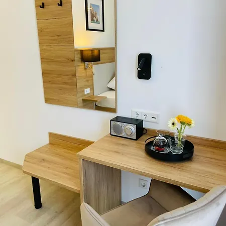 Ascona Frisch Renoviert In Bester Lage, Nahe Autobahn, Kurpark Und Classica Hotel 3*