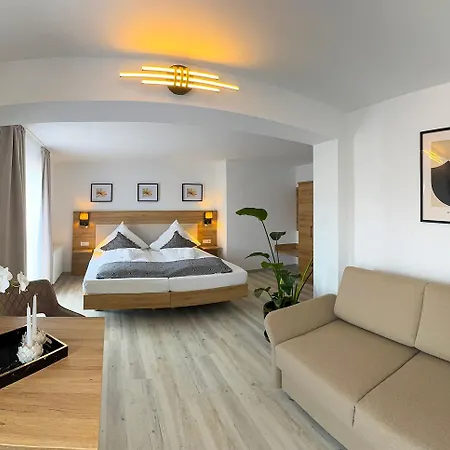 Ascona Frisch Renoviert In Bester Lage, Nahe Autobahn, Kurpark Und Classica